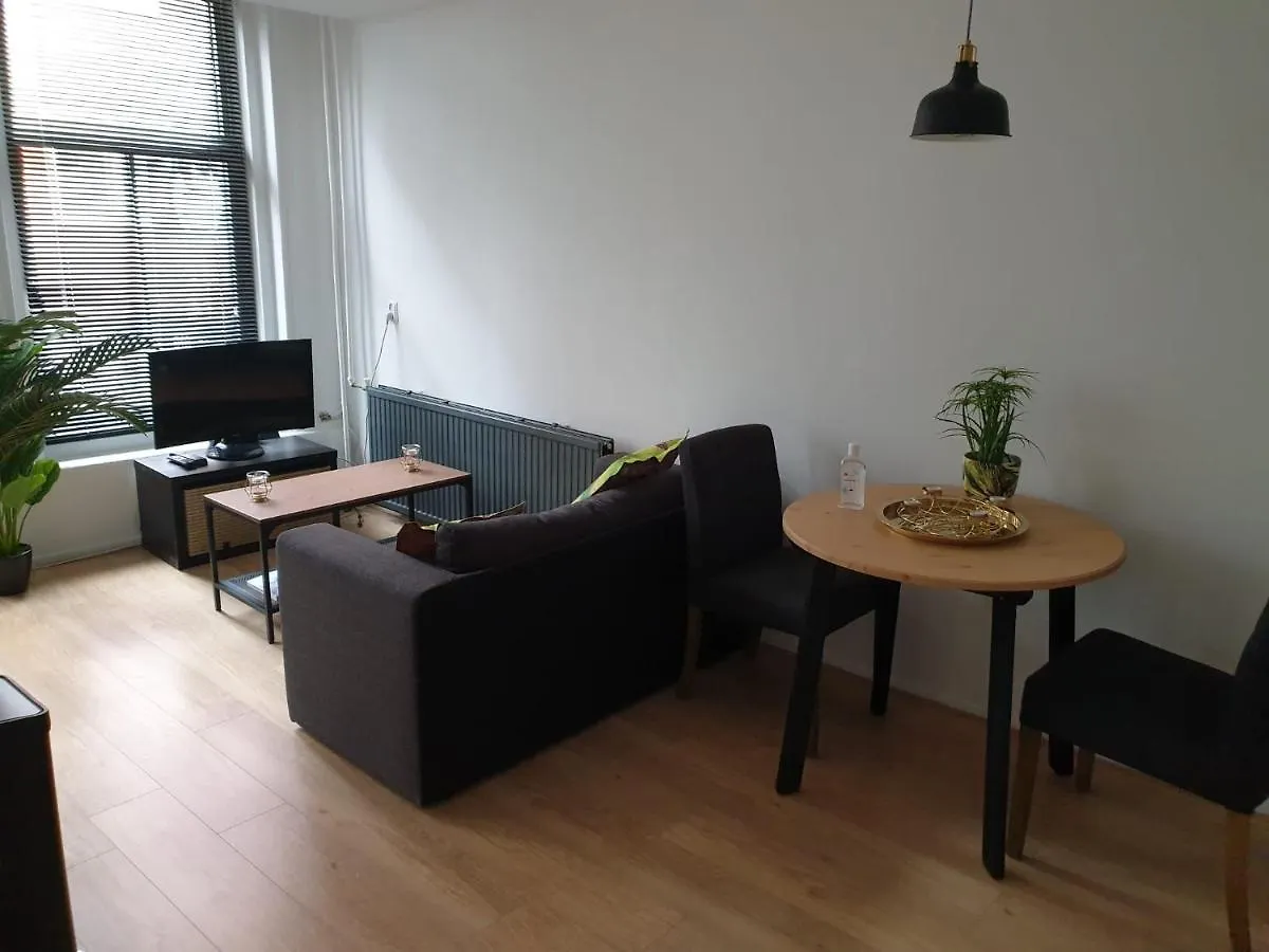 רוטרדם Recharge Hostel 0*,  הולנד
