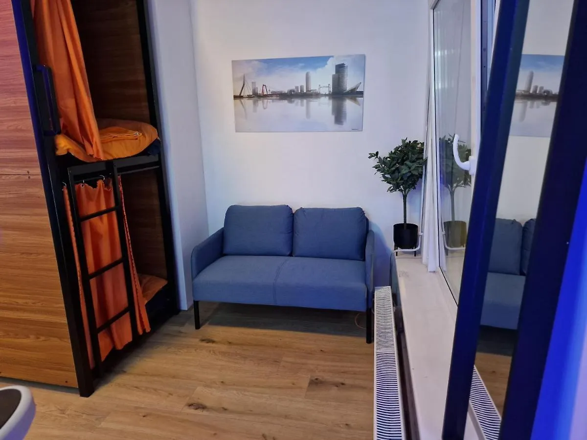 Recharge Hostel Rotterdam Hollanda